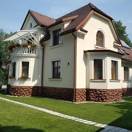 Villa Garden Apartments Poprad Exteriör bild
