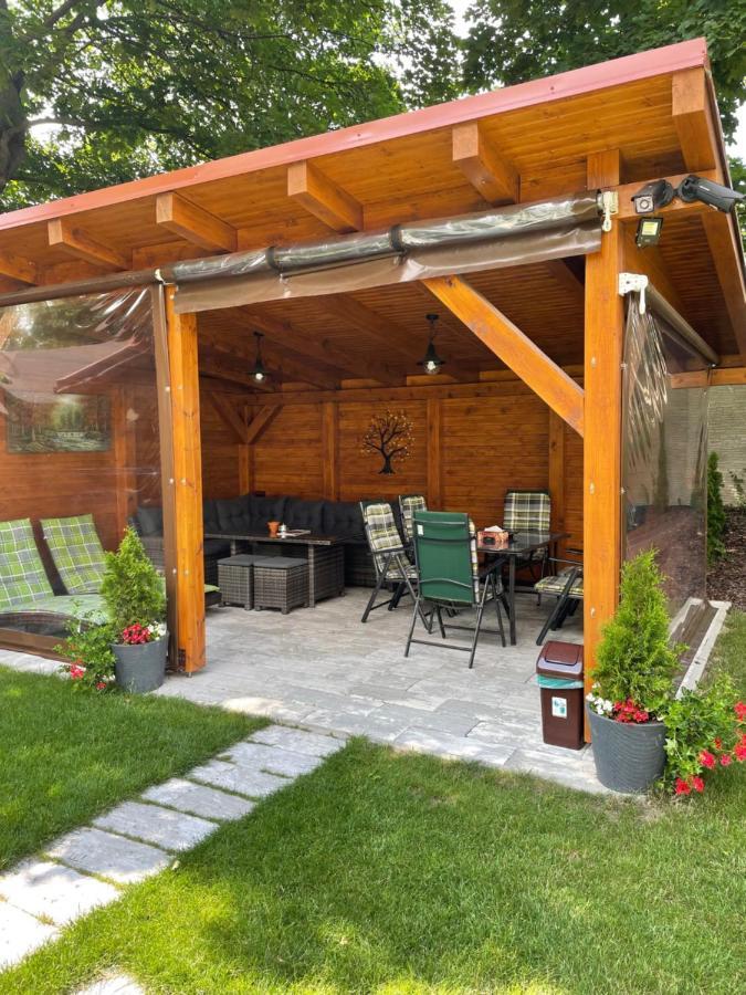 Villa Garden Apartments Poprad Exteriör bild