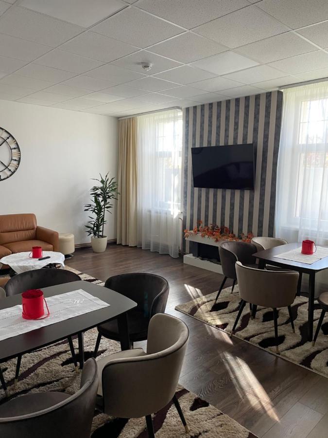 Villa Garden Apartments Poprad Exteriör bild