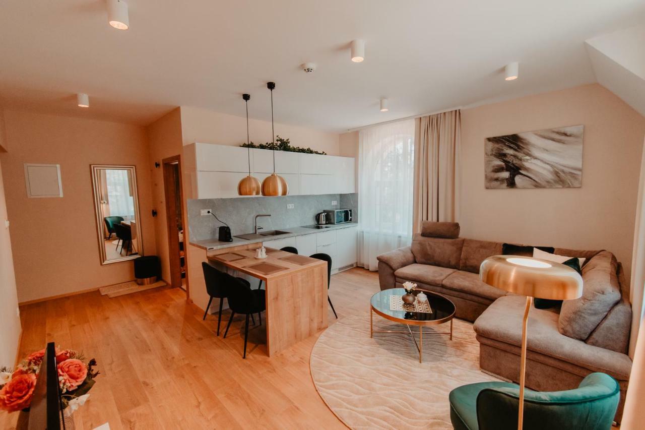 Villa Garden Apartments Poprad Exteriör bild