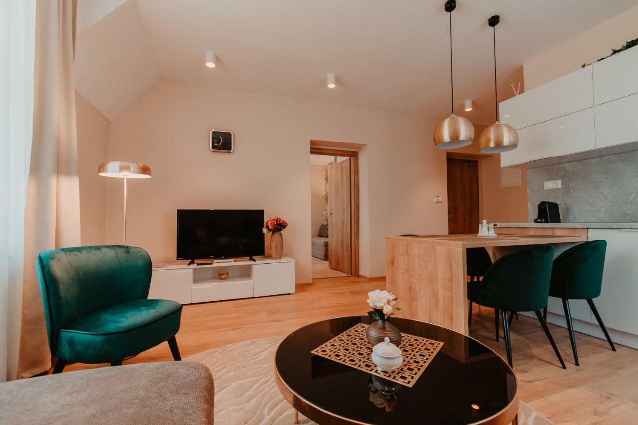 Villa Garden Apartments Poprad Exteriör bild