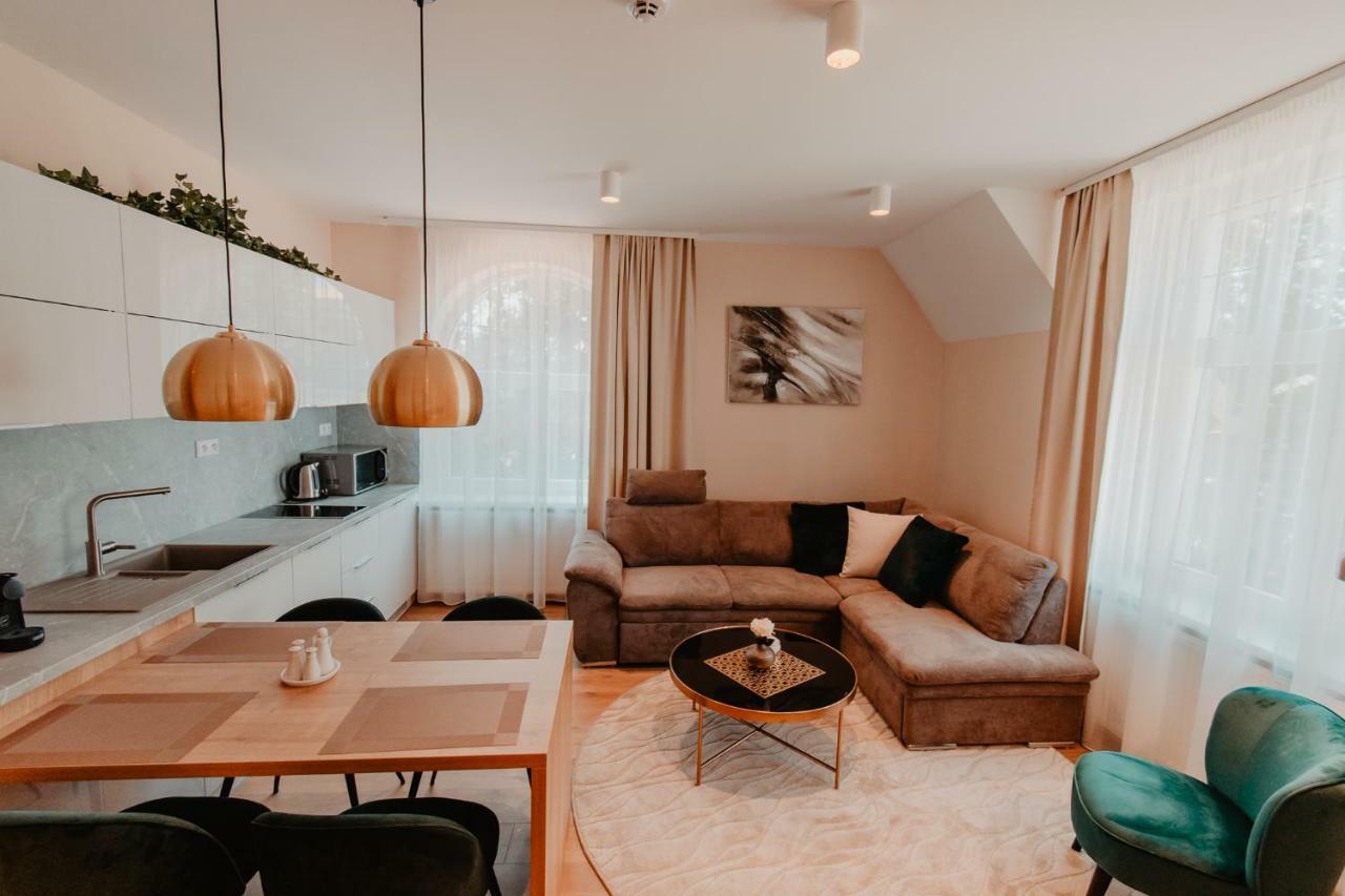 Villa Garden Apartments Poprad Exteriör bild