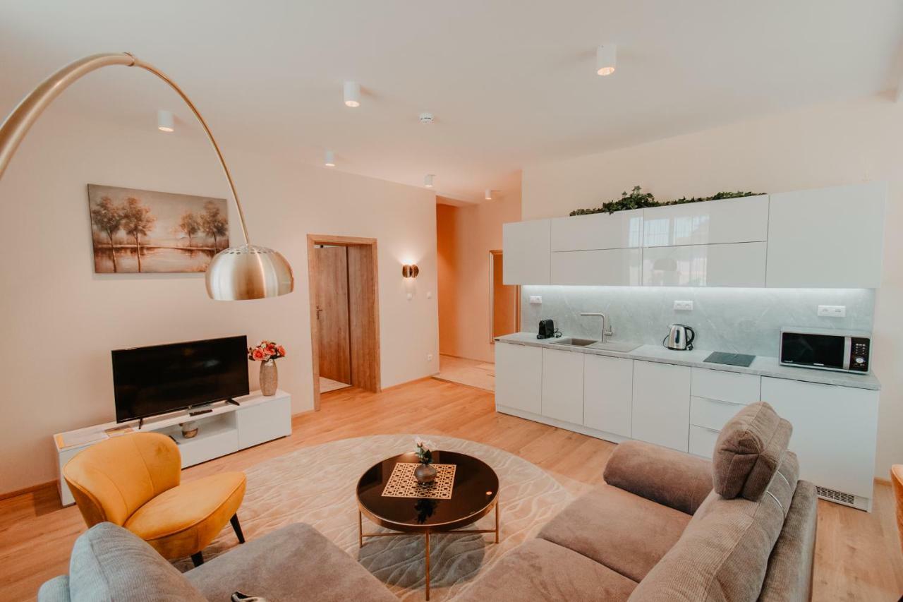 Villa Garden Apartments Poprad Exteriör bild