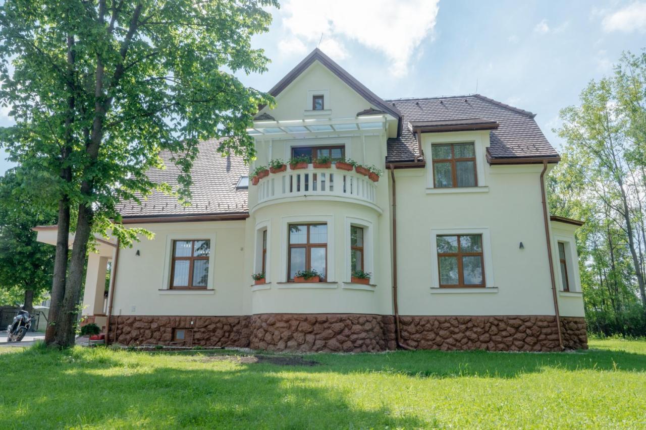 Villa Garden Apartments Poprad Exteriör bild